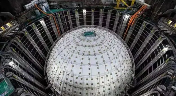 易七娛樂:爲國家省下幾億元!科學家造4.5萬個光電眼捕捉幽霛粒子